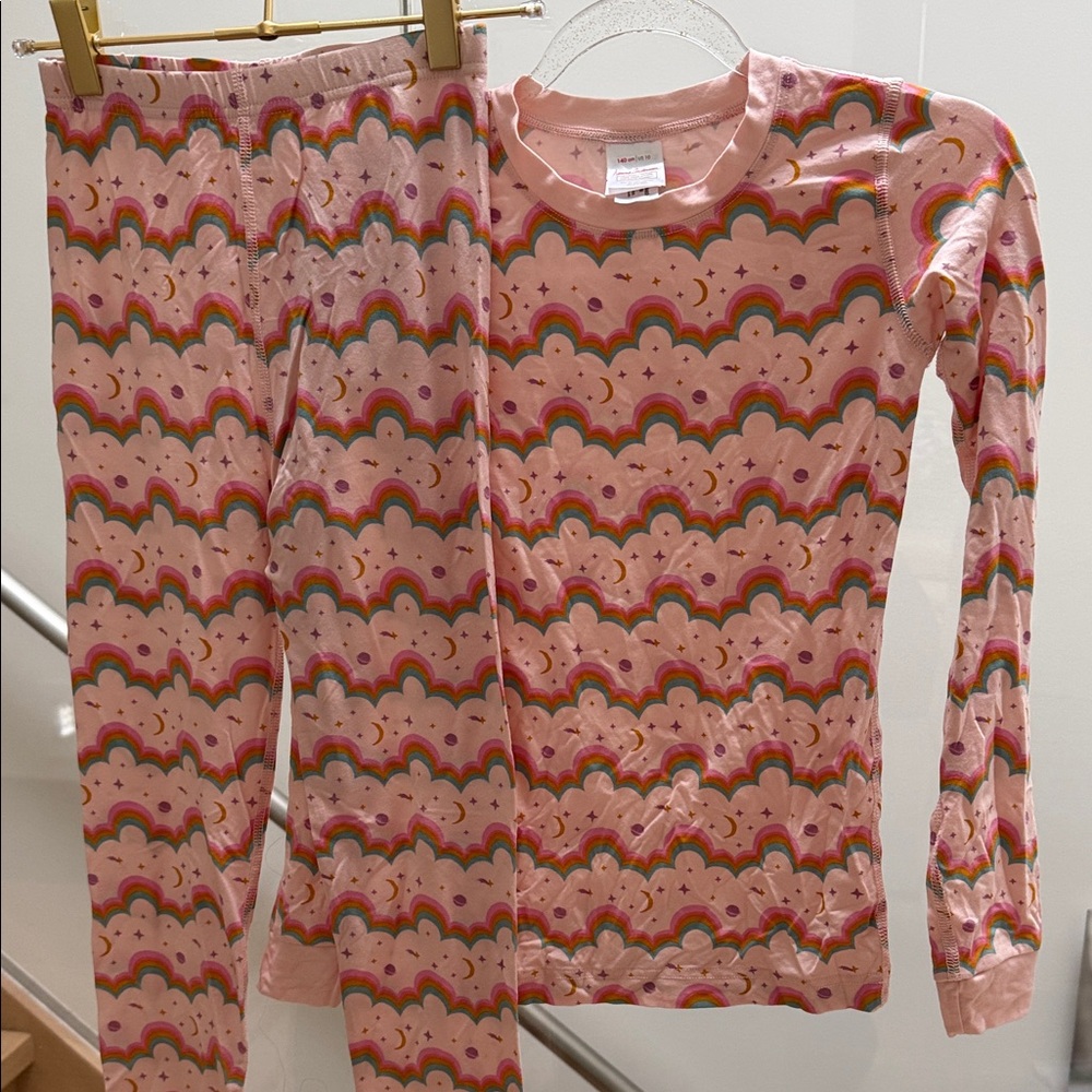 Hanna Andersson Pink Rainbow Pajama Set
Size 10 kids